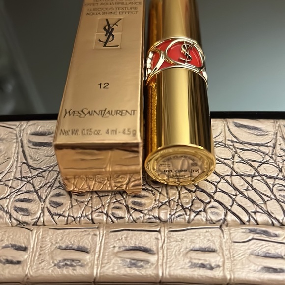 NIB! YSL Rouge Volupte Shine Lipstick In Color #12 Corail Incandescent. - Picture 9 of 10